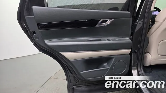 Genesis GV80 — Фото автомобиля 25