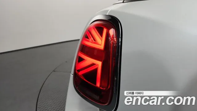Mini Cooper Cooper 5 дверей Classic — Фото автомобиля 22