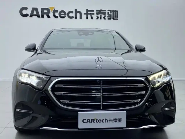 Mercedes-Benz E-Class — Фото автомобиля 10