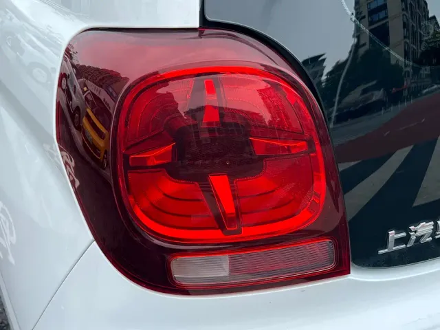 Roewe Clever — Фото автомобиля 6