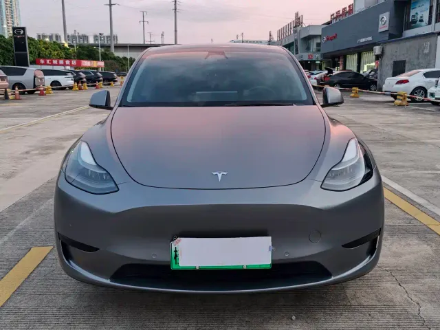 Tesla Model Y — Фото автомобиля 3