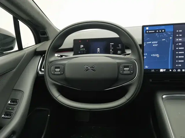 Xpeng P7+ — Фото автомобиля 11