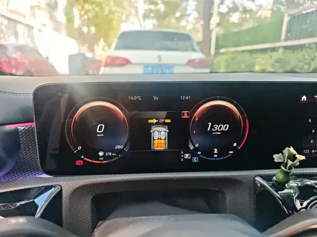 Mercedes-Benz A-Class — Фото автомобиля 12