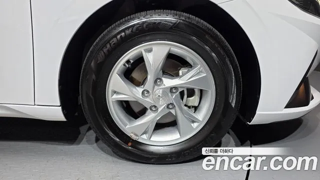 Hyundai Avante CN7 — Фото автомобиля 6