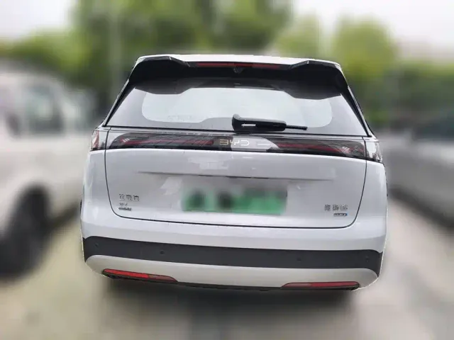 BYD Sealion 05 EV — Фото автомобиля 3