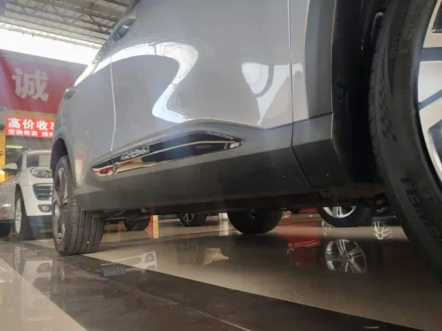 Geely Boyue — Фото автомобиля 20