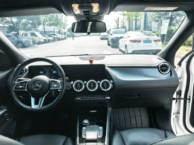 Mercedes-Benz GLA-Class — Фото автомобиля 6