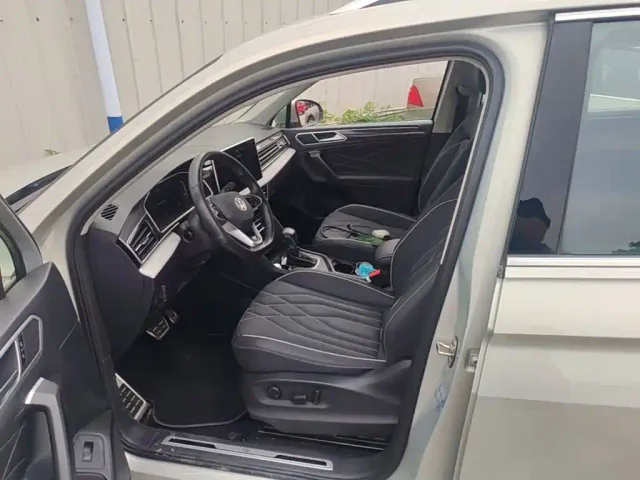 Volkswagen Tiguan L — Фото автомобиля 19