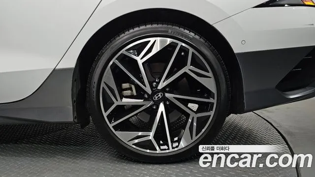 Hyundai Ioniq 6 — Фото автомобиля 5