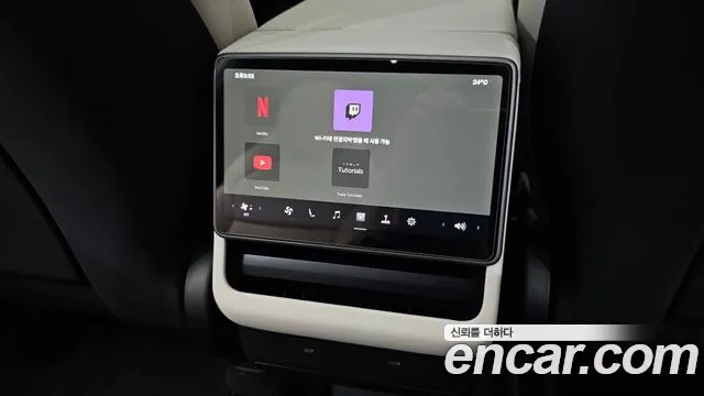 Tesla Model Y — Фото автомобиля 29