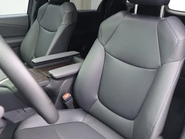 Toyota Granvia — Фото автомобиля 7
