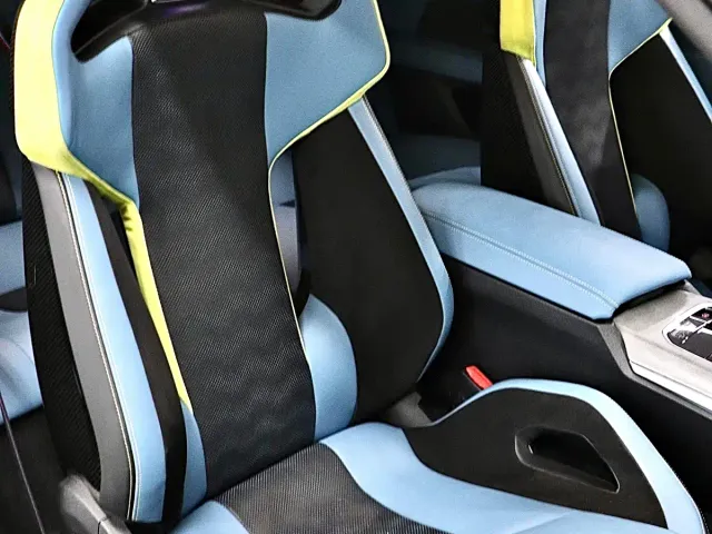 BMW M4 — Фото автомобиля 14