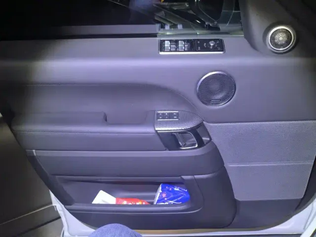 Land Rover Range Rover Sport — Фото автомобиля 7
