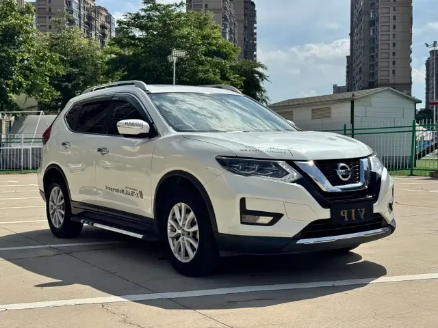 Nissan X-Trail — Фото автомобиля 3