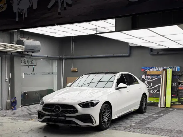 Mercedes-Benz C-Class — Фото автомобиля 3