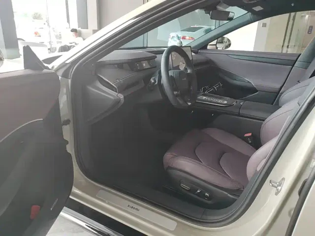Xiaomi SU7 — Фото автомобиля 15