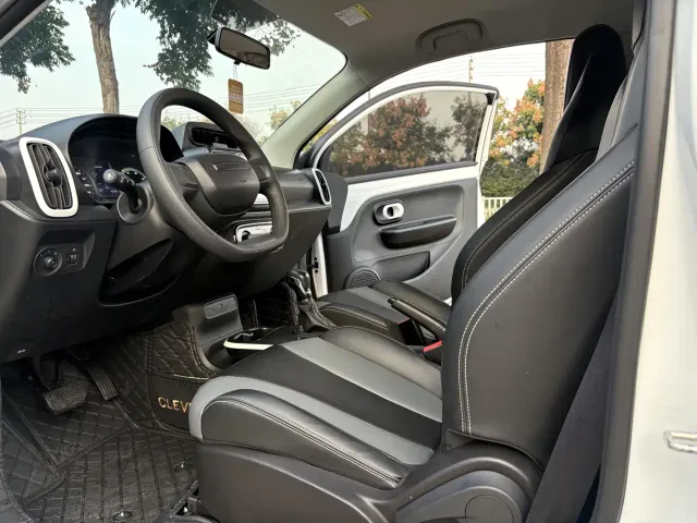 Roewe Clever — Фото автомобиля 7