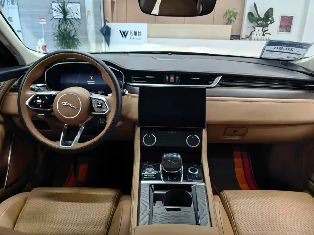 Jaguar XFL — Фото автомобиля 8