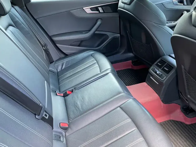 Audi A4L — Фото автомобиля 16