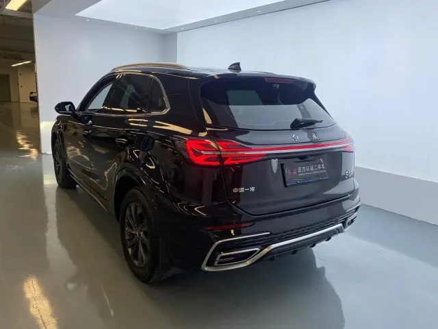 Hongqi HS5 — Фото автомобиля 15