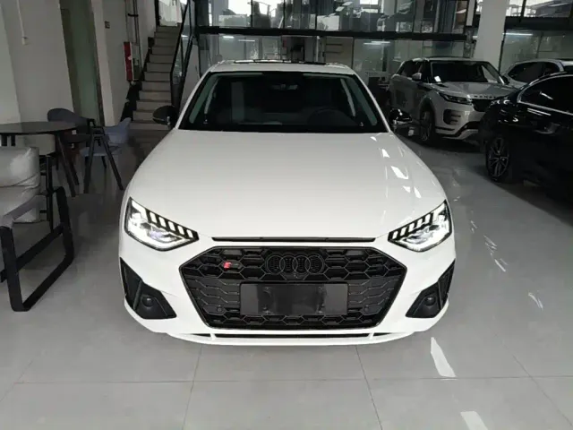 Audi A4L — Фото автомобиля 2