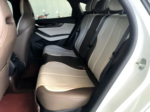 BYD Qin PLUS — Фото автомобиля 16
