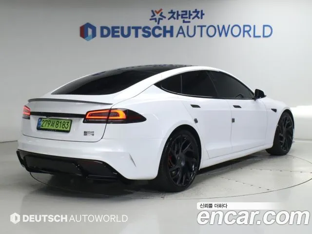 Tesla Model S — Фото автомобиля 2