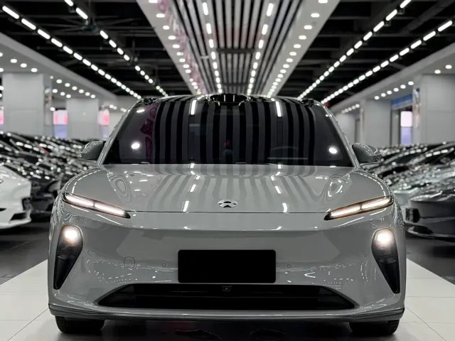 Nio ET5 — Фото автомобиля 2