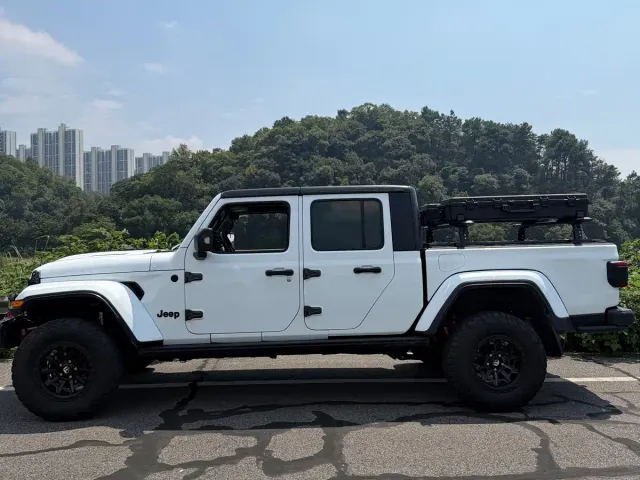 Jeep Gladiator — Фото автомобиля 2