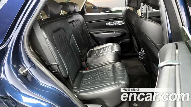 Genesis GV70 2.5T Бензин AWD — Фото автомобиля 12
