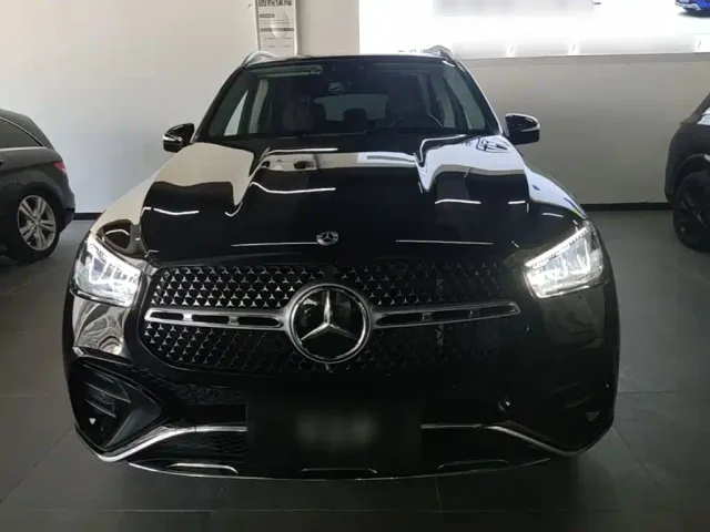 Mercedes-Benz GLE-Class — Фото автомобиля 2