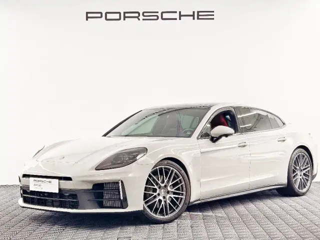 Фотография автомобиля — Porsche Panamera