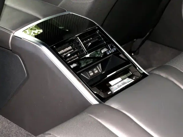 BMW M8 — Фото автомобиля 13