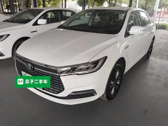 Фотография автомобиля — BYD Qin