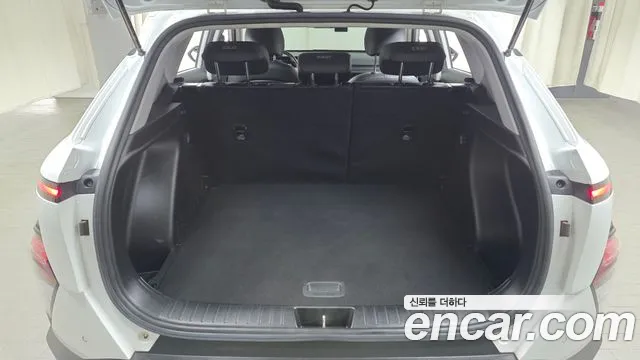 Hyundai Kona Kona (SX2) Бензин 1.6 турбо 2WD — Фото автомобиля 16