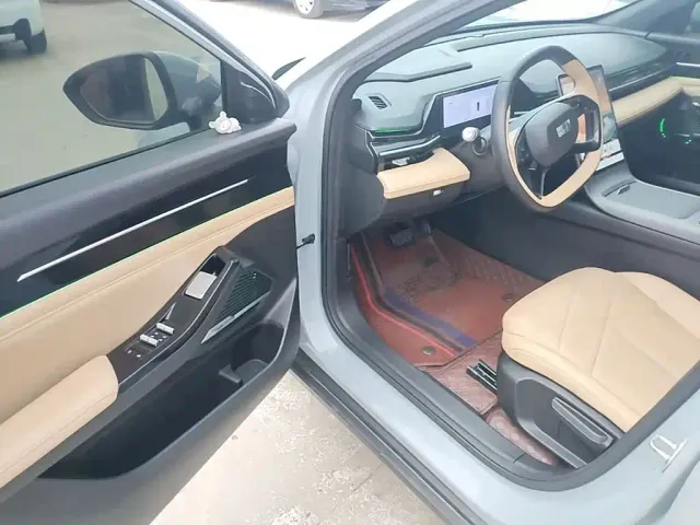 Geely Galaxy L6 — Фото автомобиля 15
