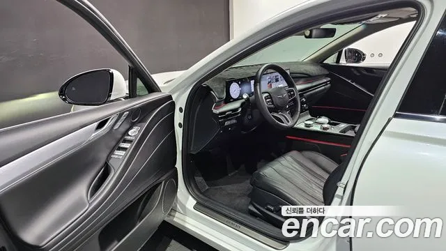 Genesis G80 Бензин 2.5 турбо AWD — Фото автомобиля 10