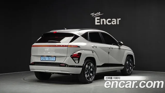 Hyundai Kona — Фото автомобиля 2