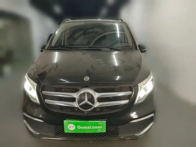 Mercedes-Benz V-Class — Фото автомобиля 4