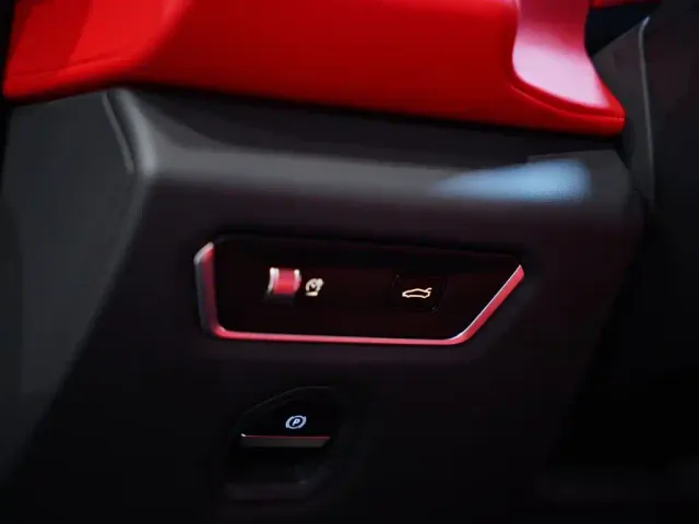 Lotus Emira — Фото автомобиля 20