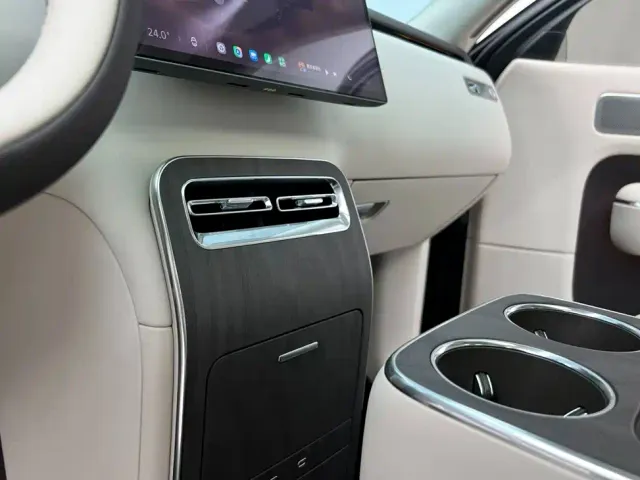 Xiaomi SUV — Фото автомобиля 19