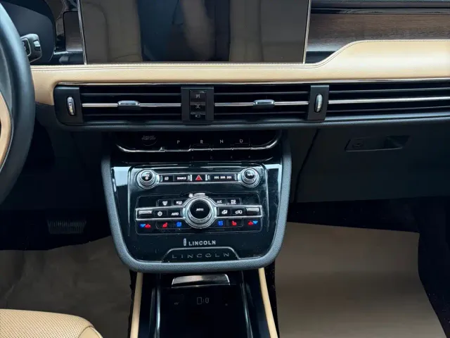 Lincoln Corsair — Фото автомобиля 10