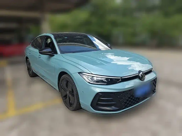 Volkswagen Passat — Фото автомобиля 5