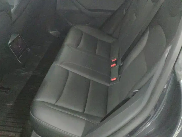 Tesla Model 3 — Фото автомобиля 16