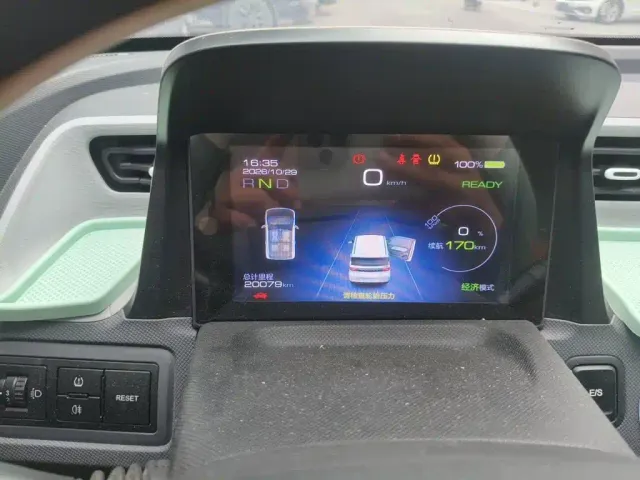 Wuling Hongguang Mini EV — Фото автомобиля 7