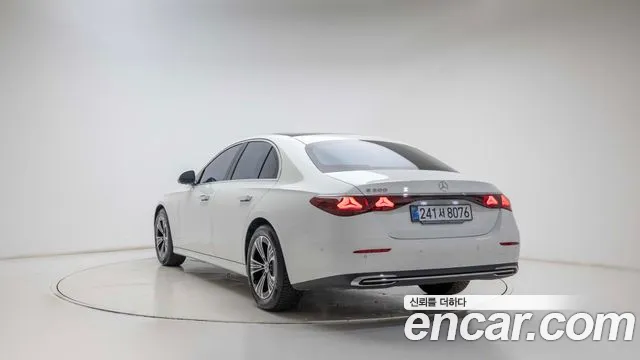 Mercedes-Benz E-Class W214 — Фото автомобиля 3
