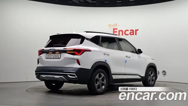 Kia Seltos — Фото автомобиля 2