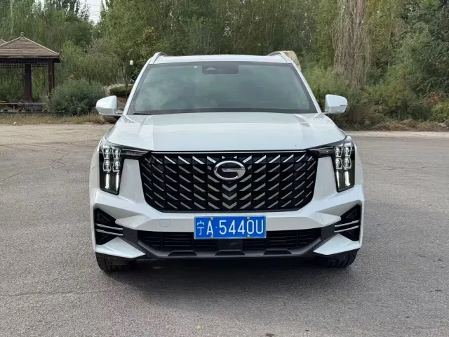 GAC Trumpchi GS8 — Фото автомобиля 2