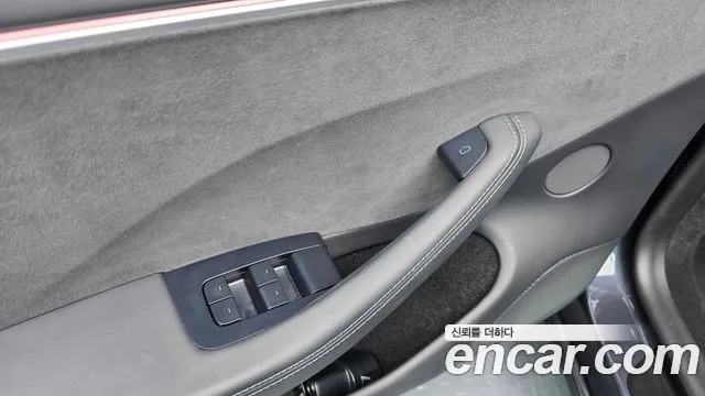 Tesla Model 3 — Фото автомобиля 27