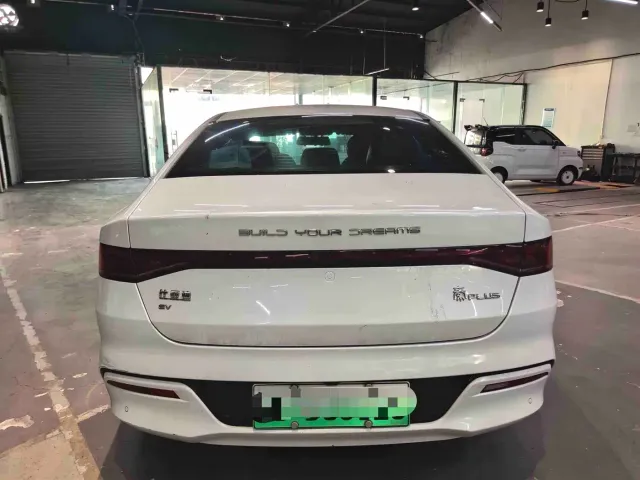 BYD Qin PLUS — Фото автомобиля 8